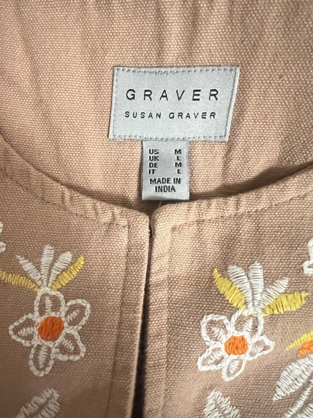 Susan Graver
Susan Graver Women's Embroidered Cotton Topper Size Medium - Picture 2 of 2